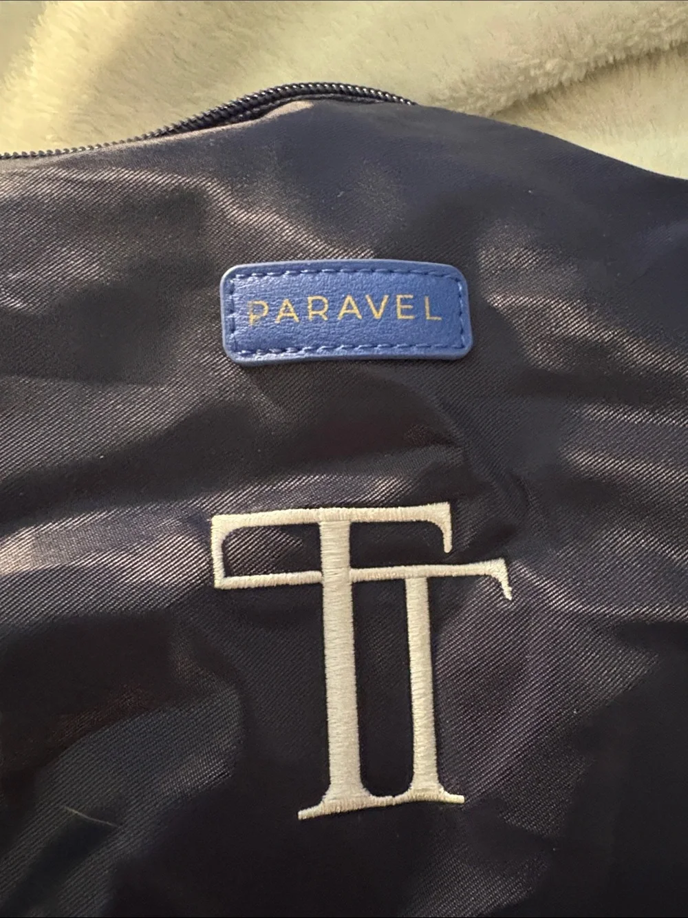 Paravel would refined zipper
